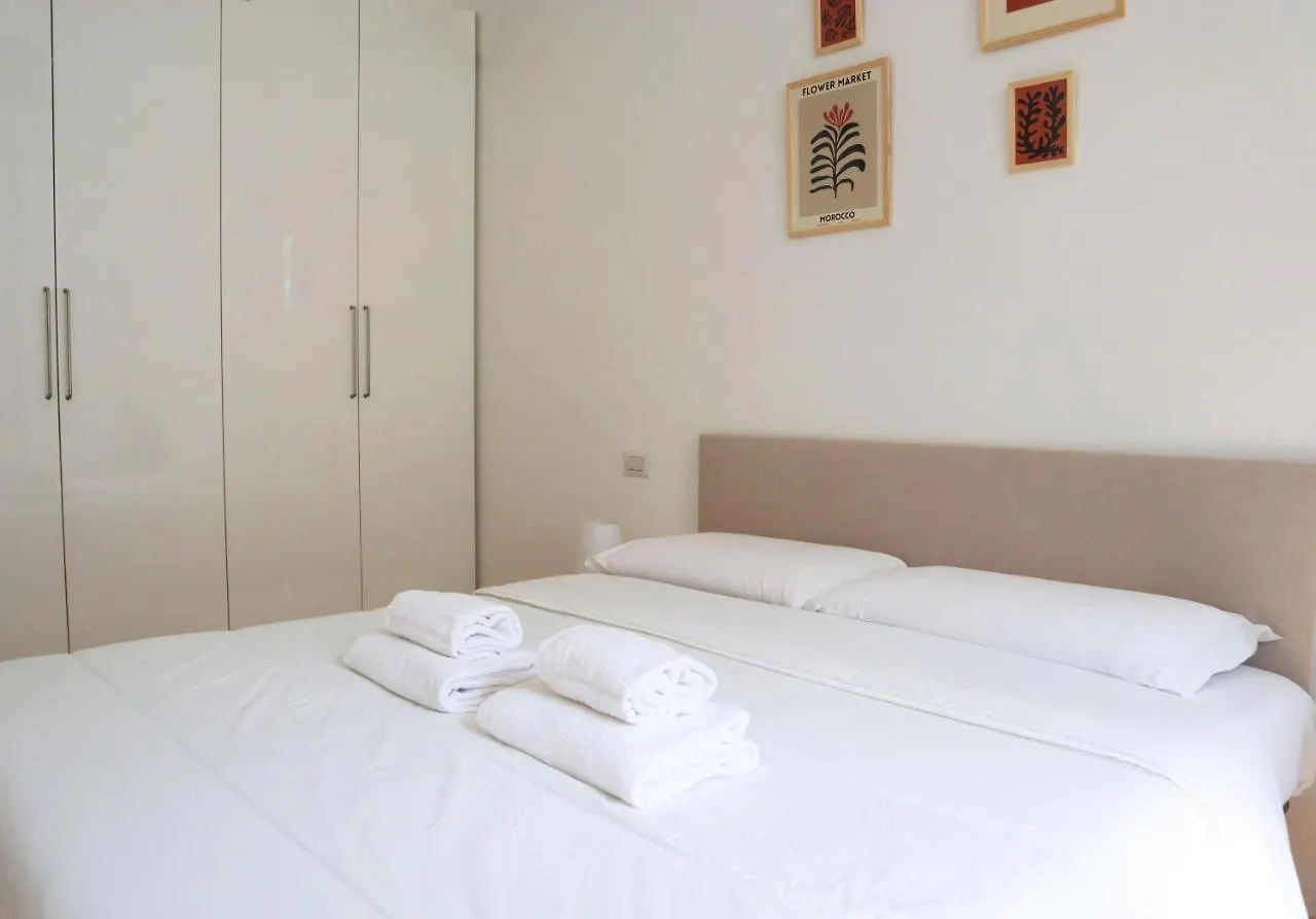 Isola District Bright House Apartment Milan
